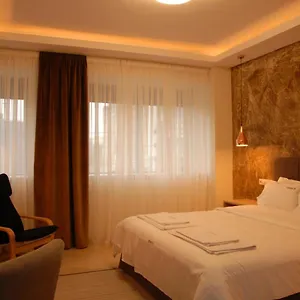 2* Couette-café Citizen 9